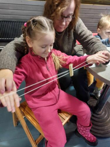 VASTLAP&Auml;EVA TEEMALINE MUUSEUMIK&Uuml;LASTUS